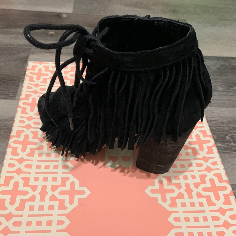 GIanni Bini Black Fringe lace up, open toe bootie. Size US 5.5